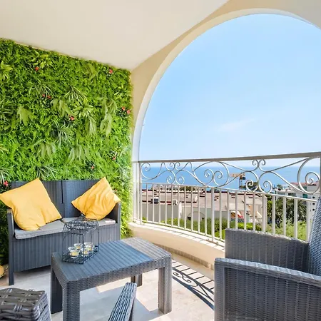 Palais Isabelle Daire Cannes